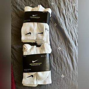 12 pairs Nike dri fit crew socks large nip 2 packs of 6